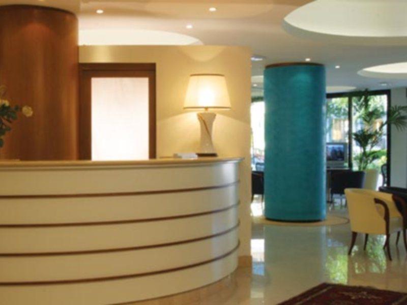 King Hotel Cattolica Exterior photo